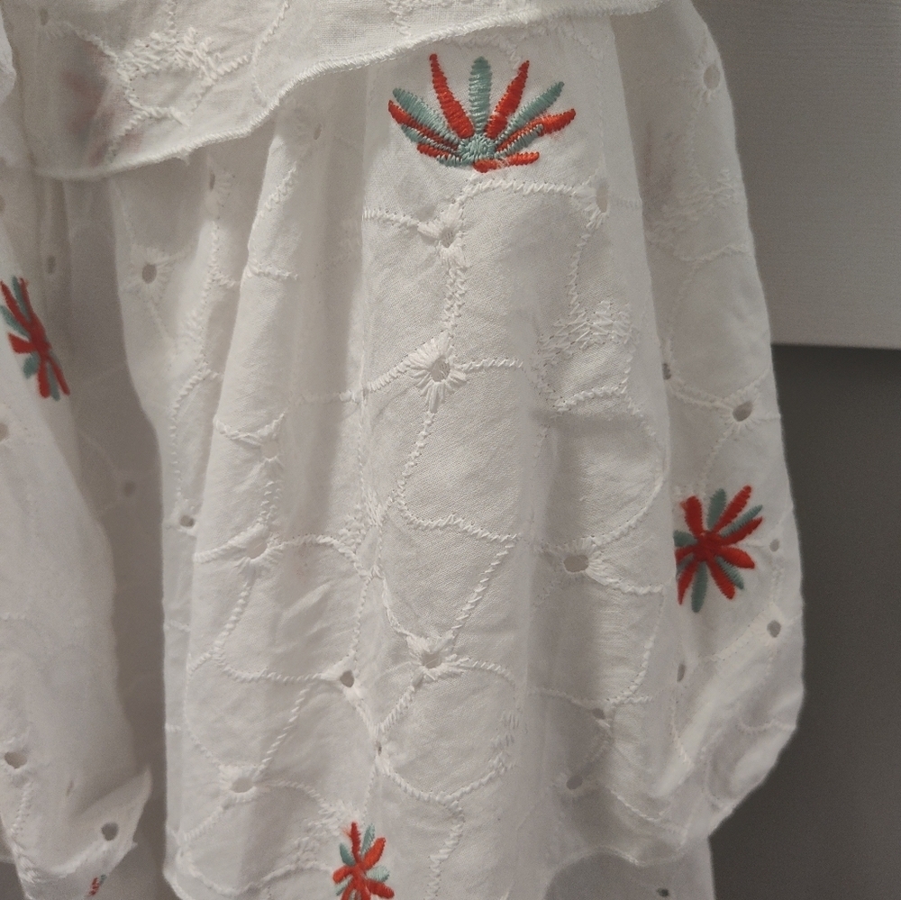 NWT Elisa Dress - Elegant White Floral Tiered Dress - Size M - Picture 7 of 7